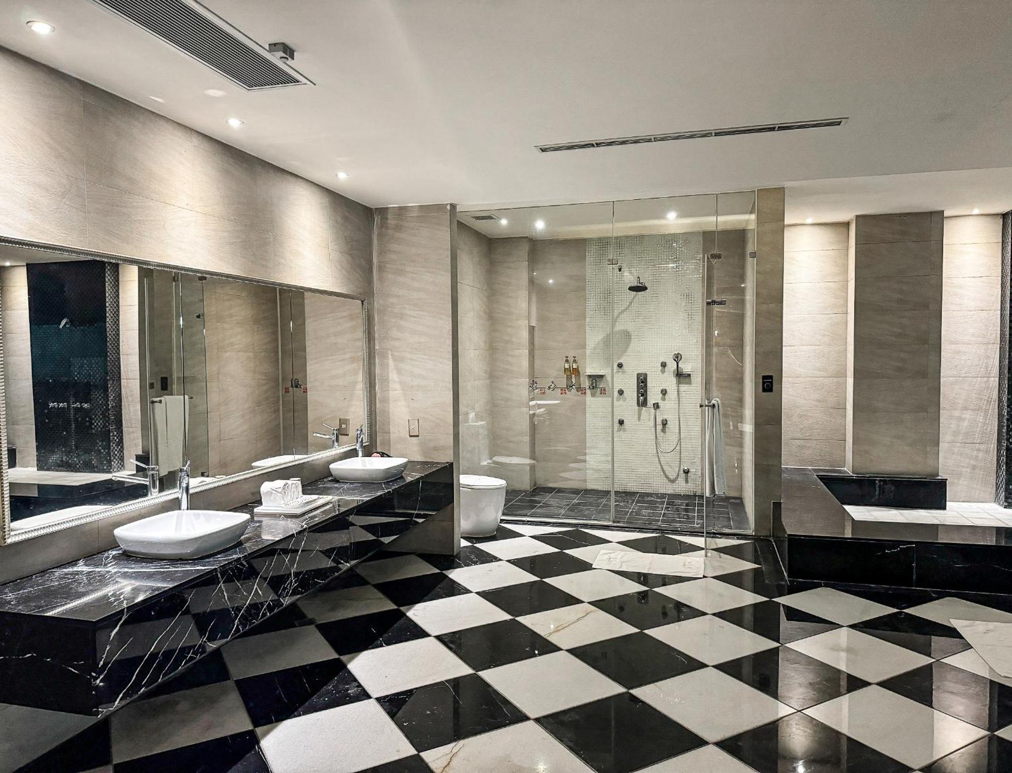 All-Ur Boutique Motel - Taichung Branch Exteriör bild