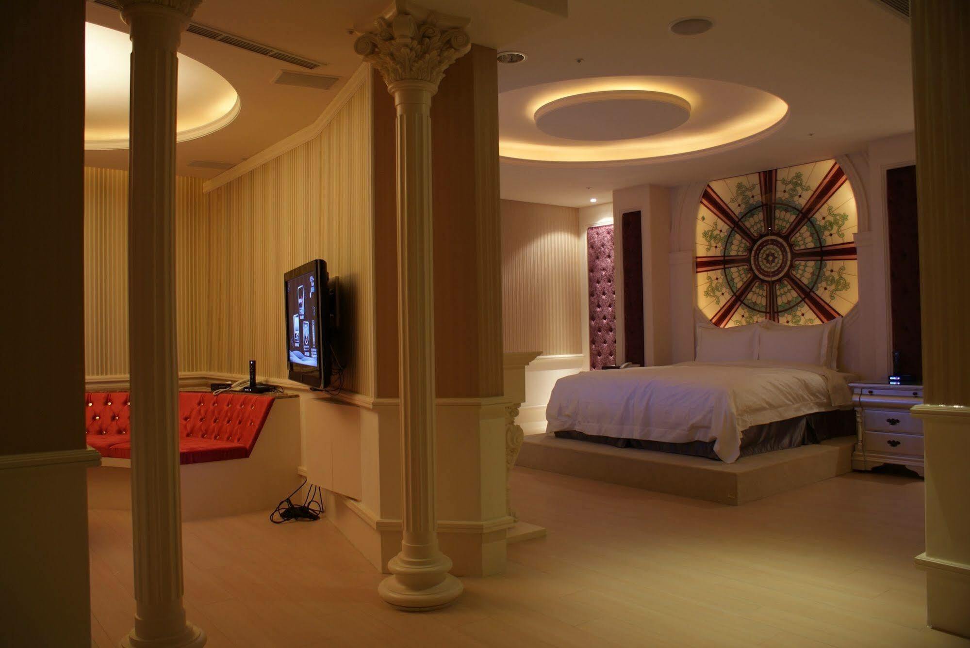 All-Ur Boutique Motel - Taichung Branch Exteriör bild