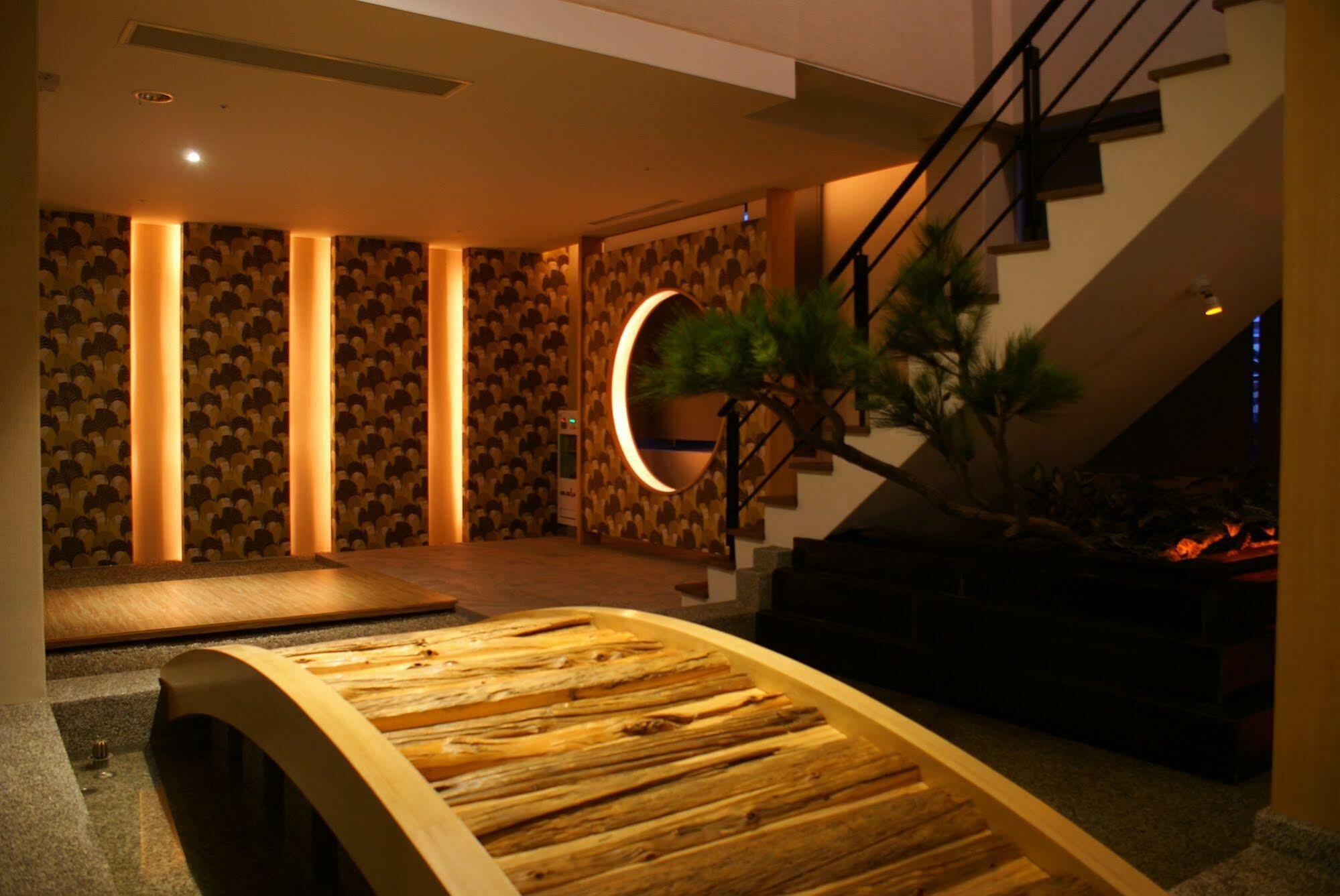 All-Ur Boutique Motel - Taichung Branch Exteriör bild